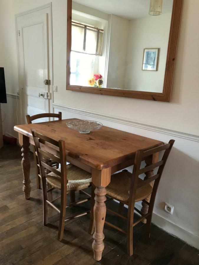 Le Petit Logement Apartment Pre-en-Pail-Saint-Samson ภายนอก รูปภาพ
