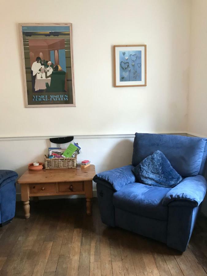 Le Petit Logement Apartment Pre-en-Pail-Saint-Samson ภายนอก รูปภาพ